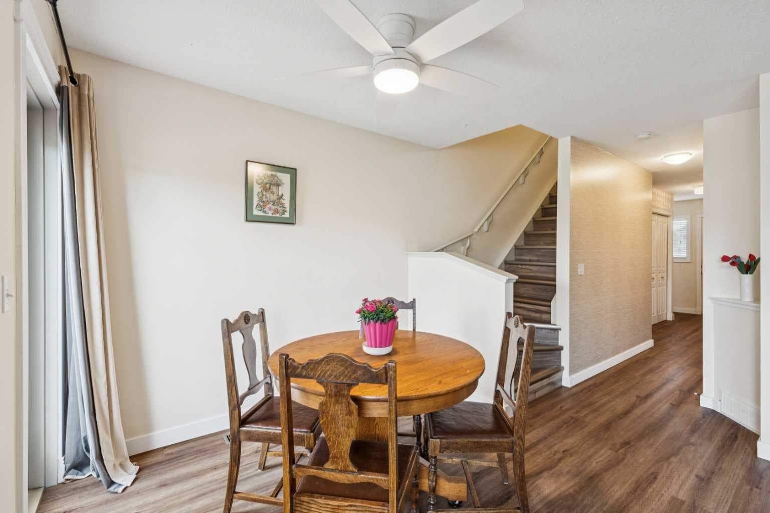212 Bayside Point SW