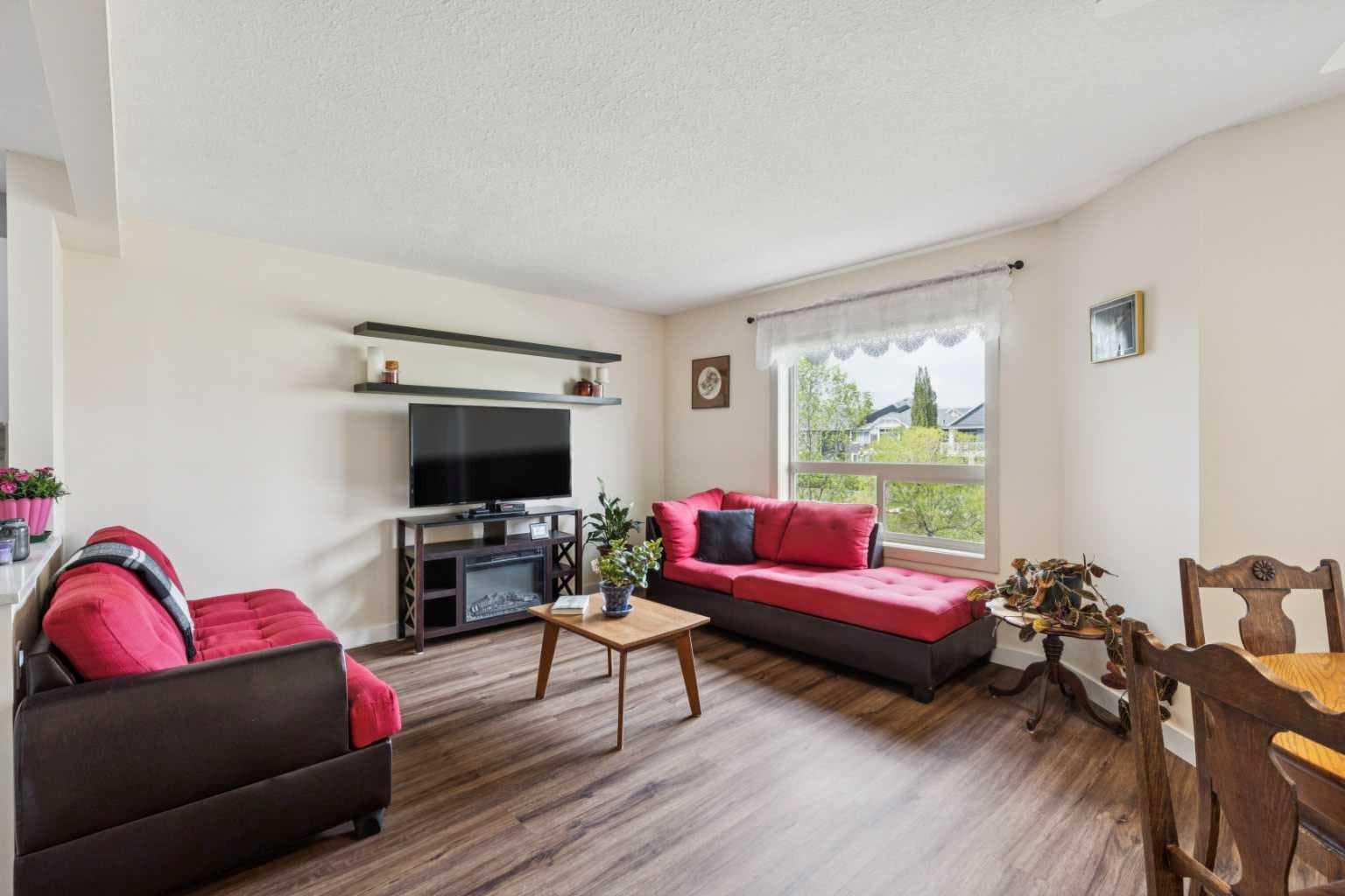 212 Bayside Point SW