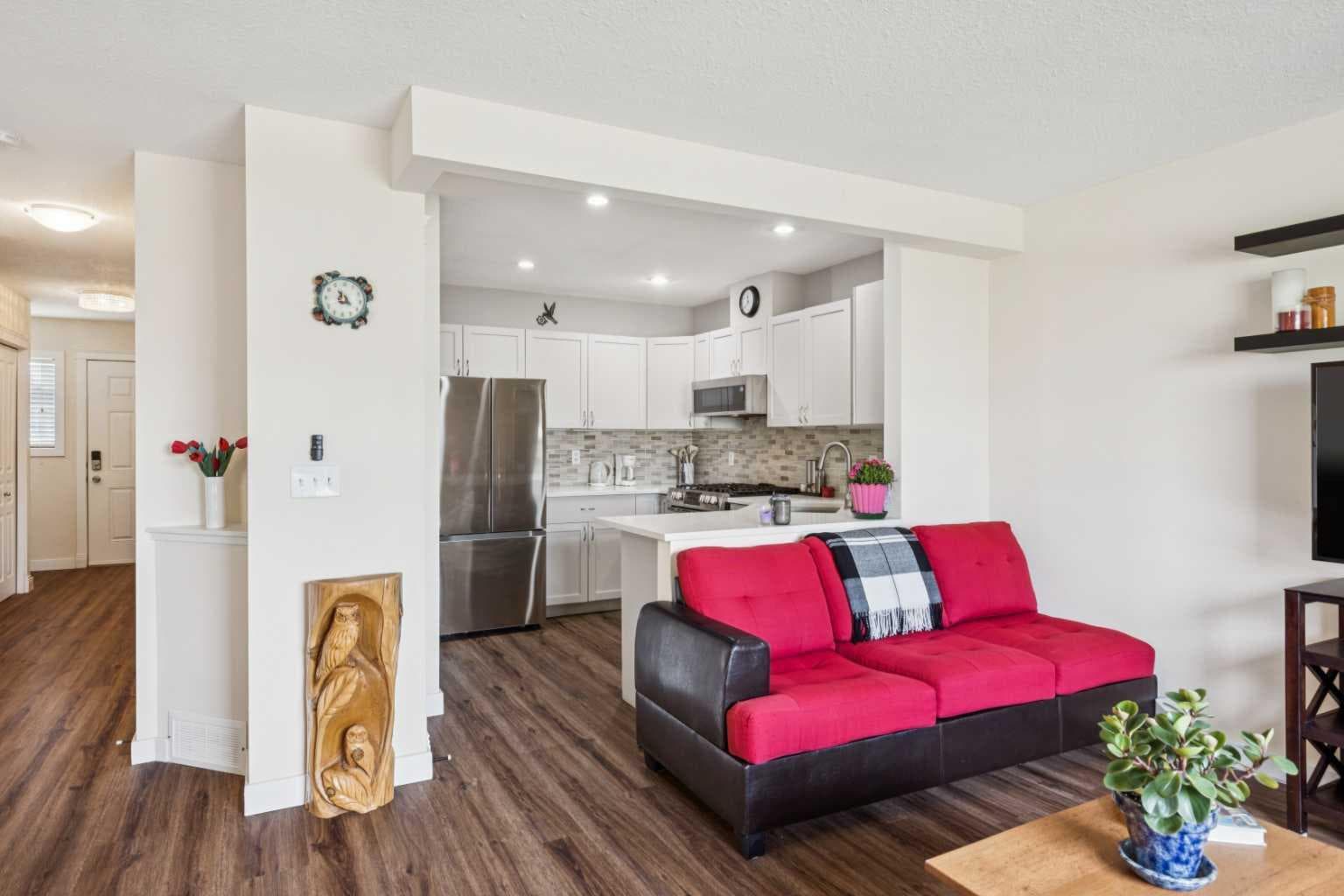 212 Bayside Point SW