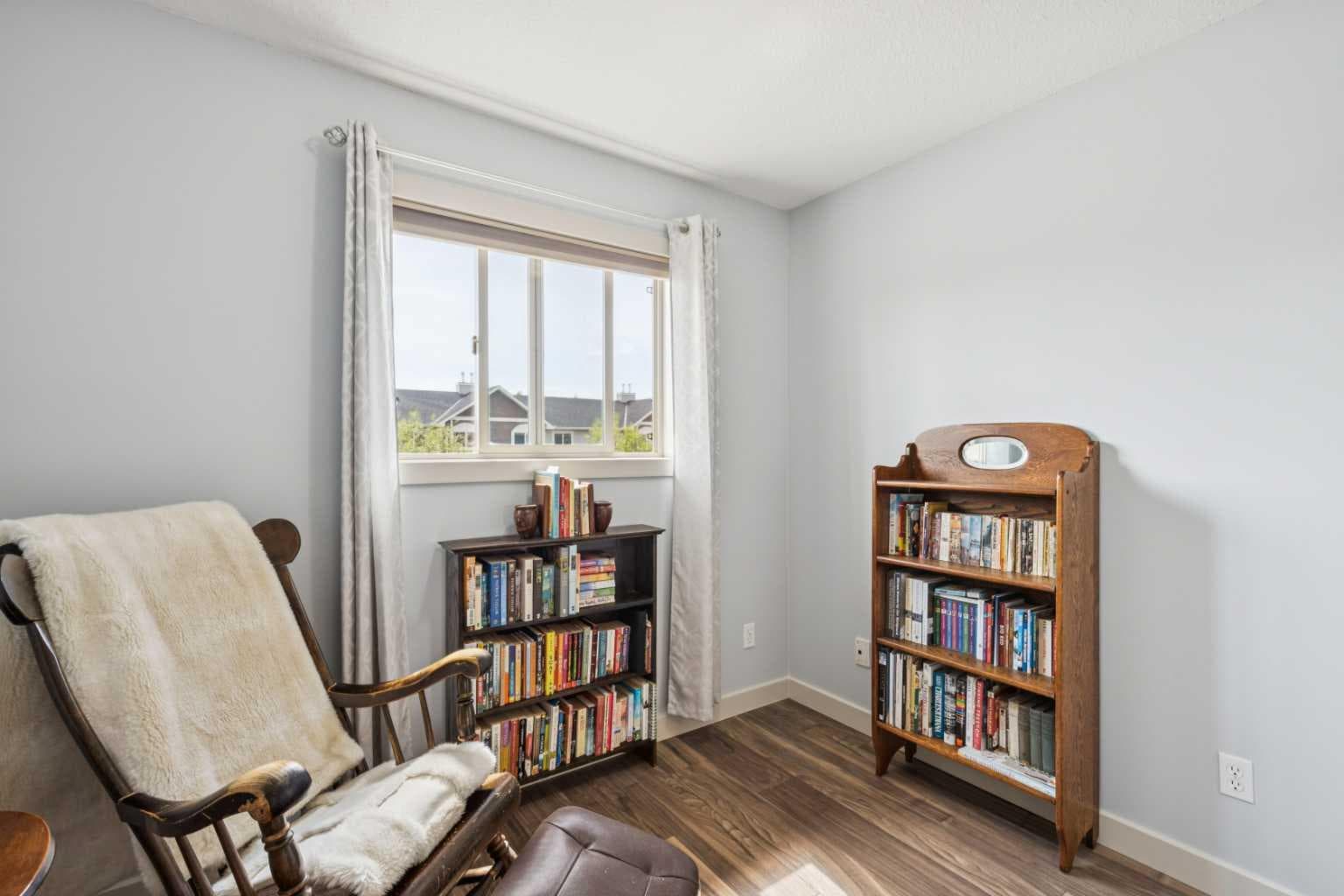 212 Bayside Point SW