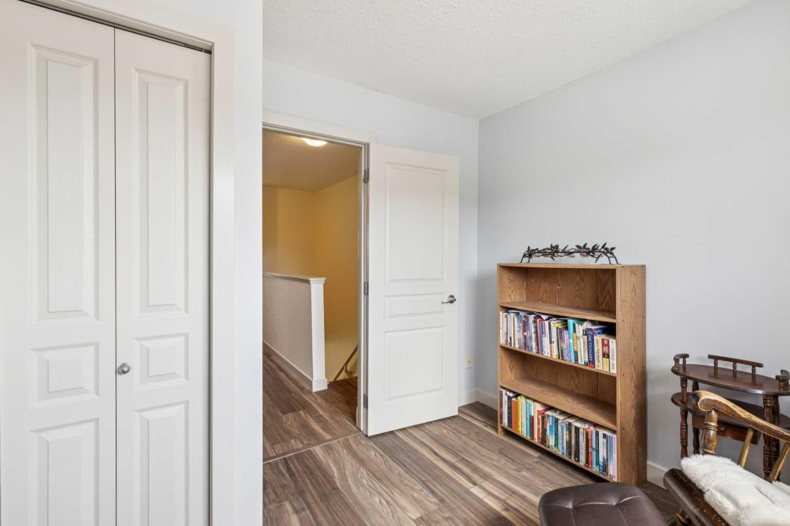 212 Bayside Point SW