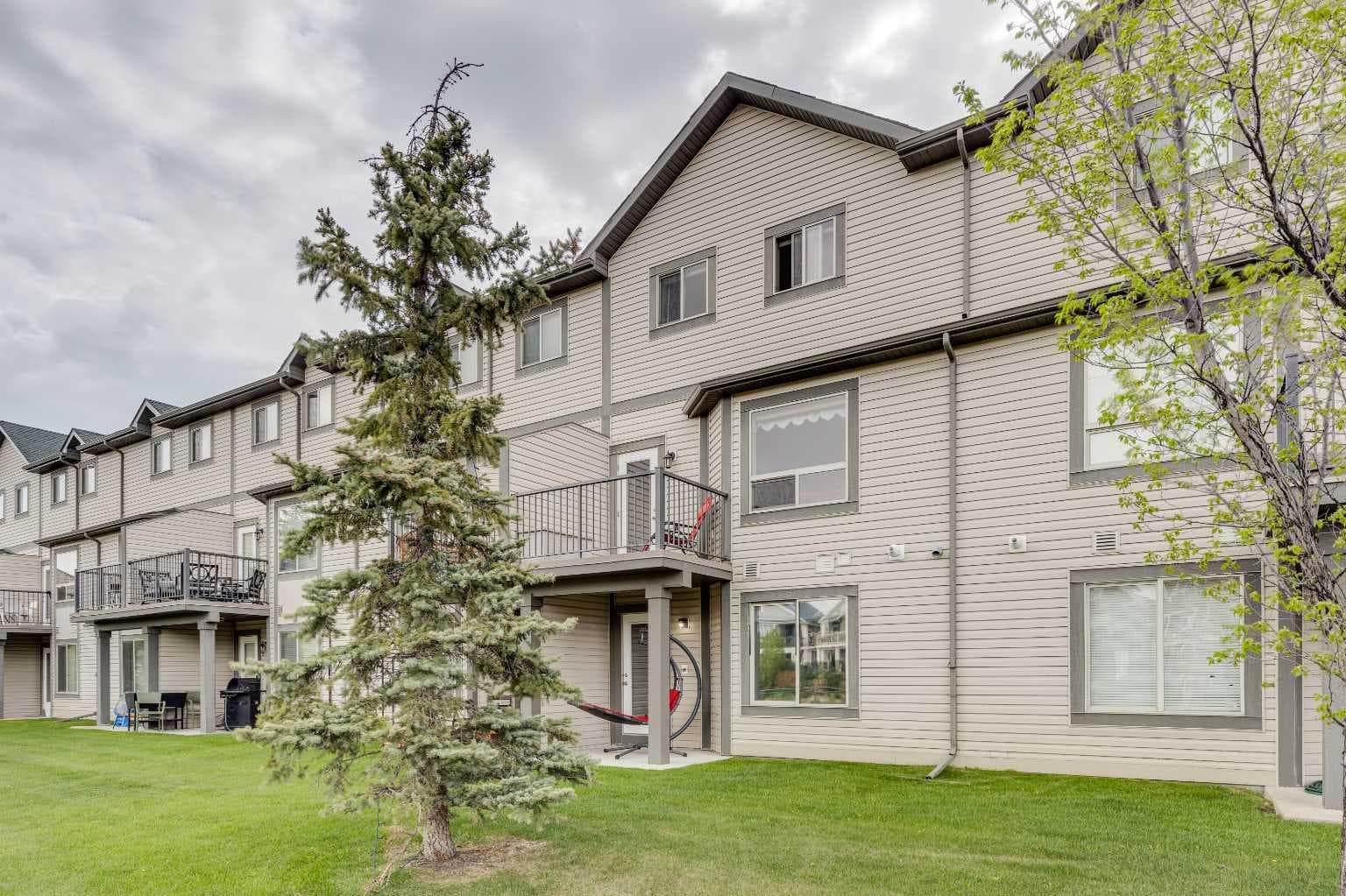 212 Bayside Point SW