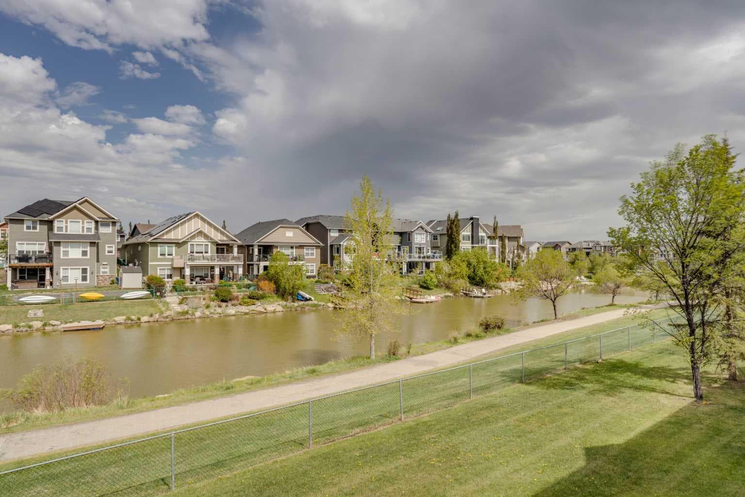 212 Bayside Point SW