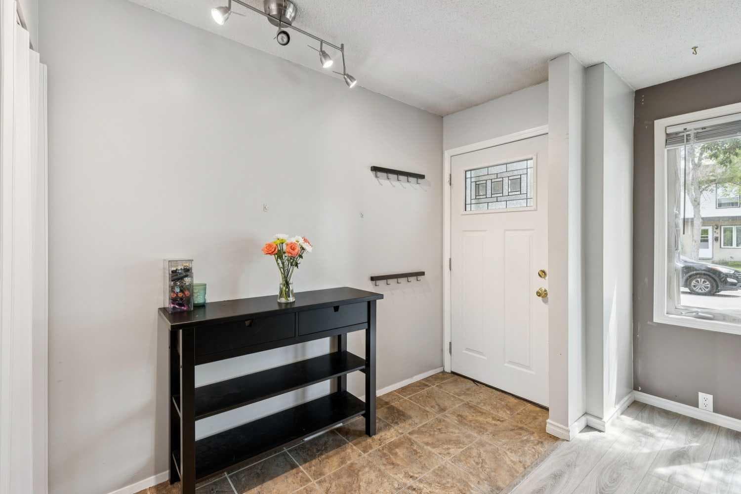 83, 630 Sabrina Road SW
