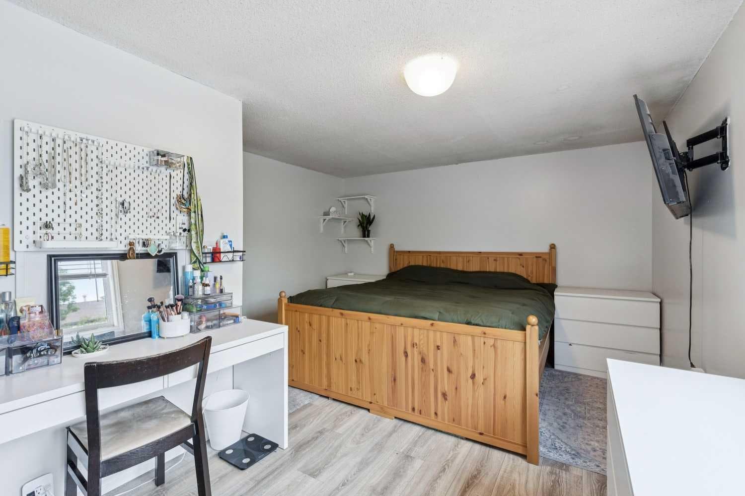 83, 630 Sabrina Road SW