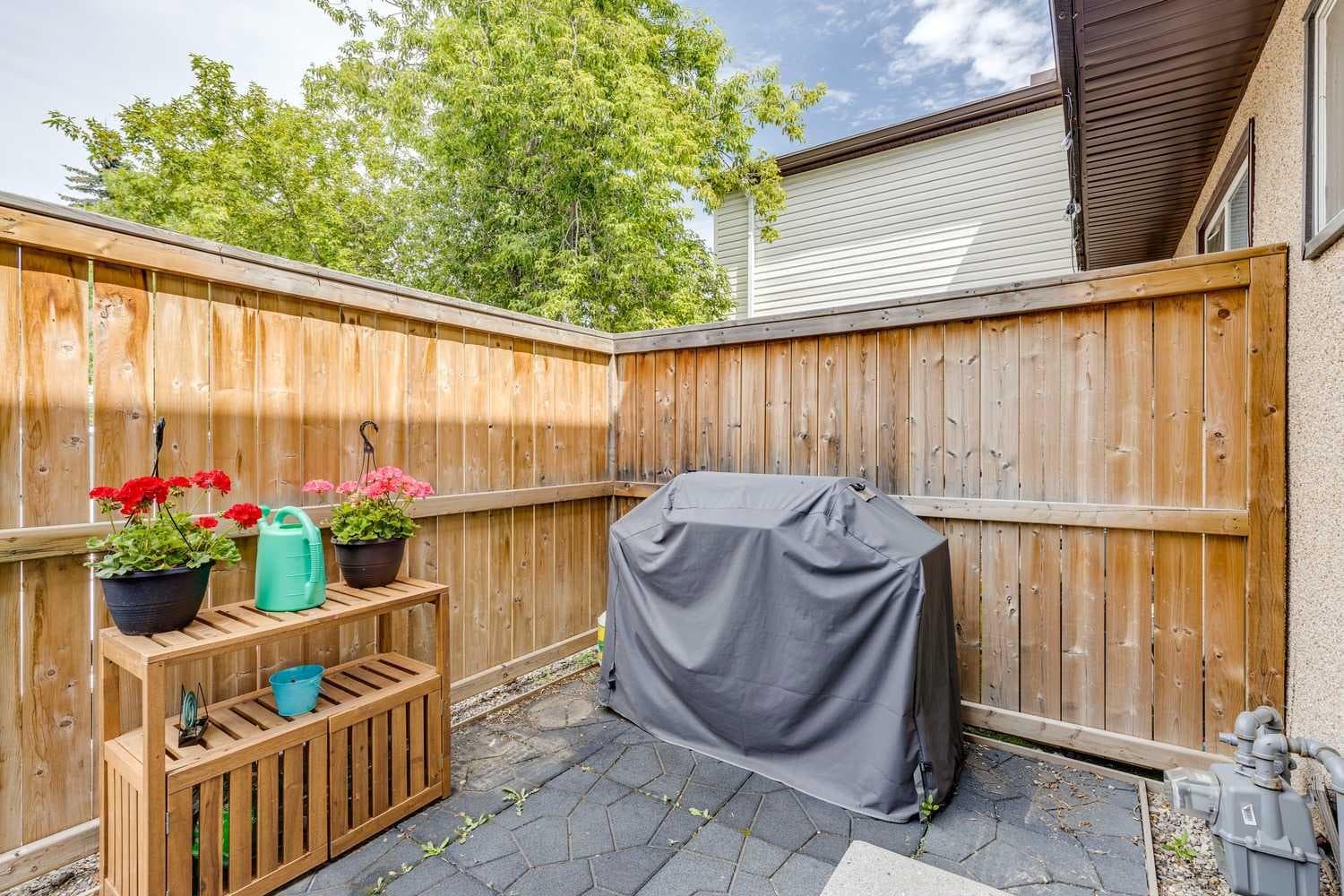 83, 630 Sabrina Road SW