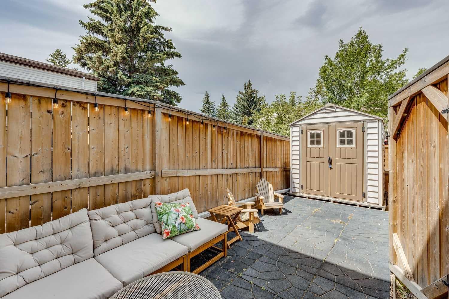 83, 630 Sabrina Road SW