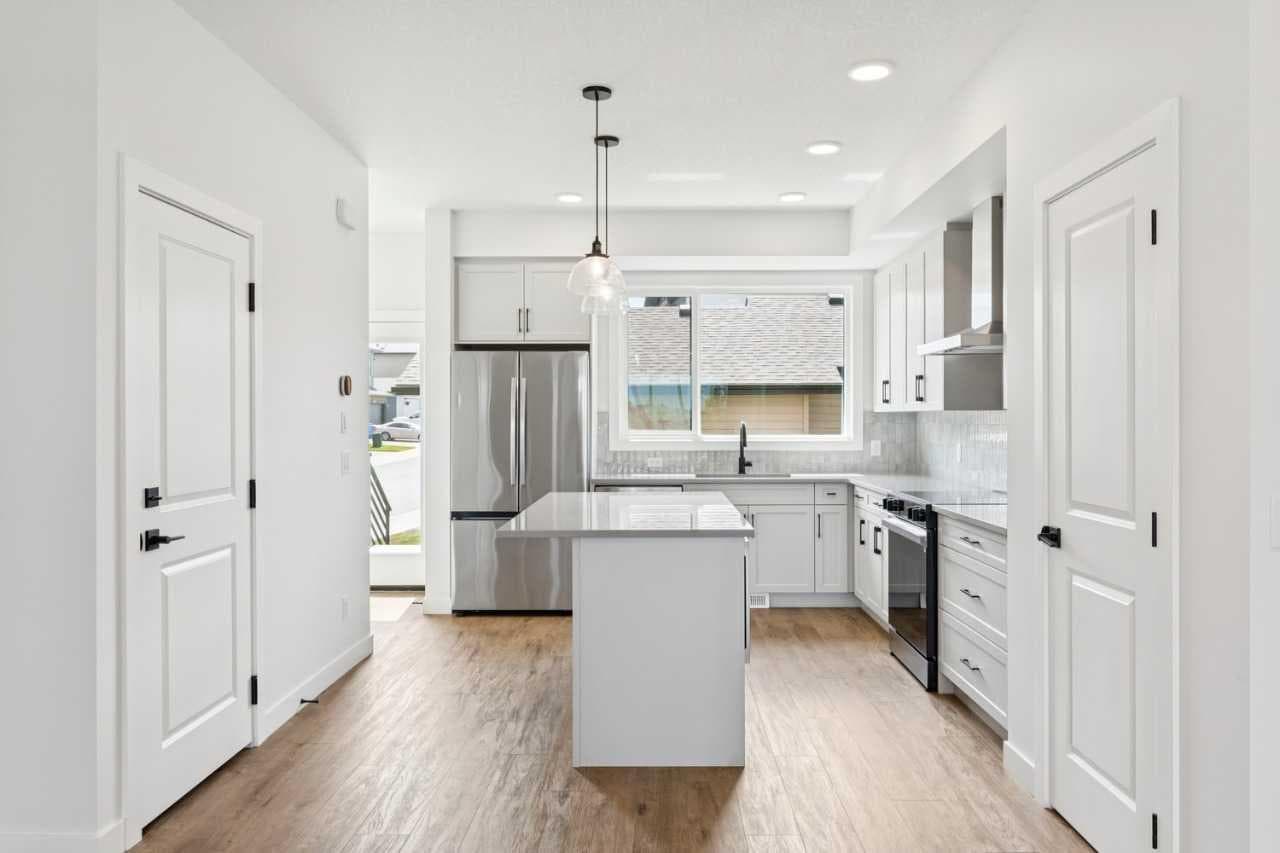 49 Silverton Glen Way SW