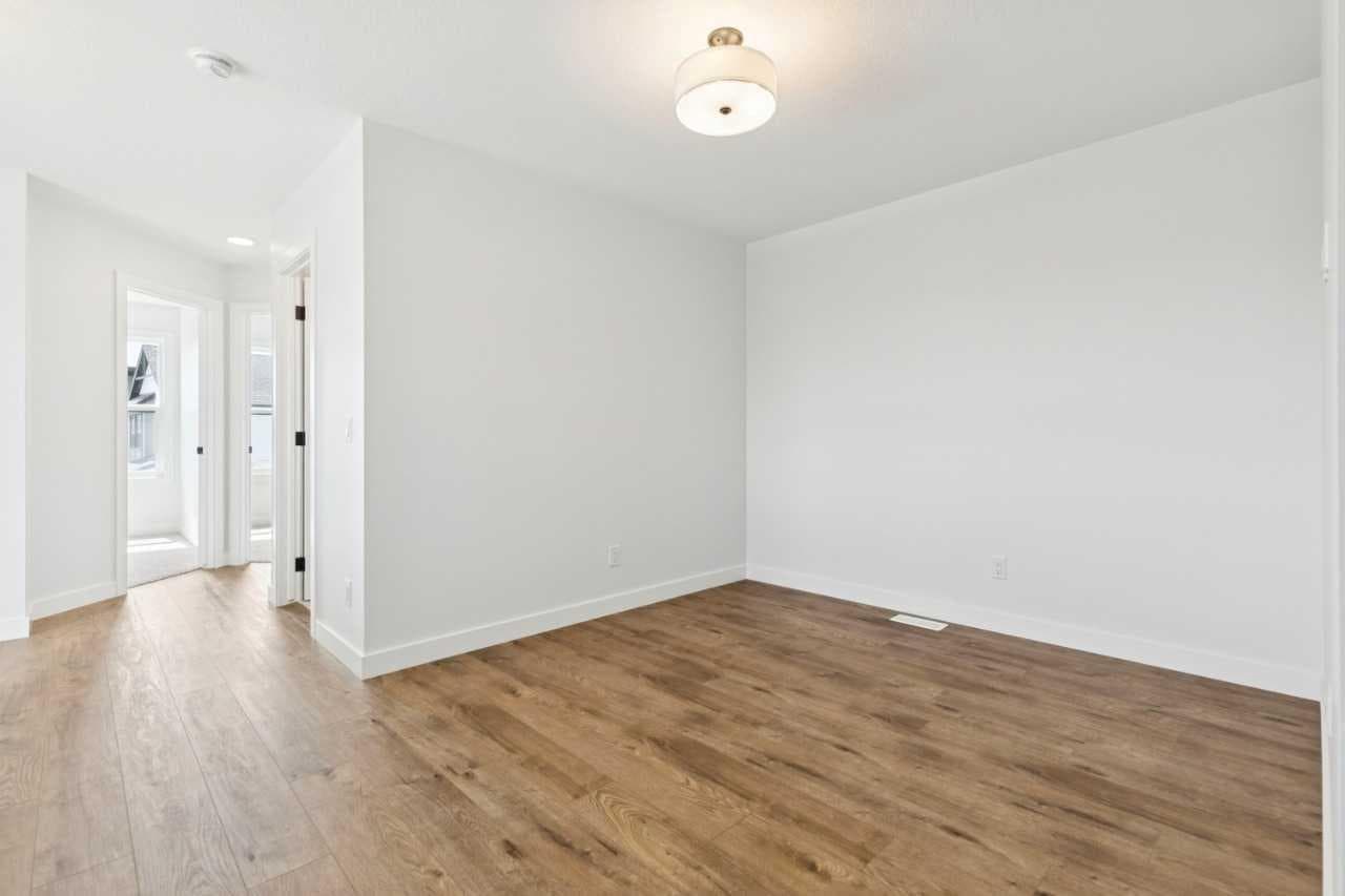 49 Silverton Glen Way SW