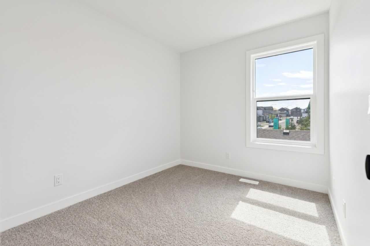49 Silverton Glen Way SW