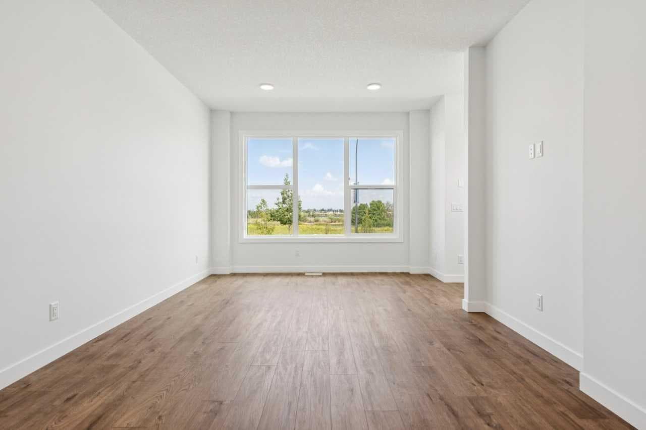 49 Silverton Glen Way SW