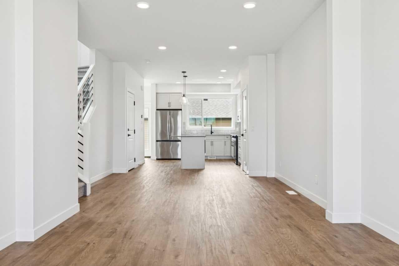 49 Silverton Glen Way SW