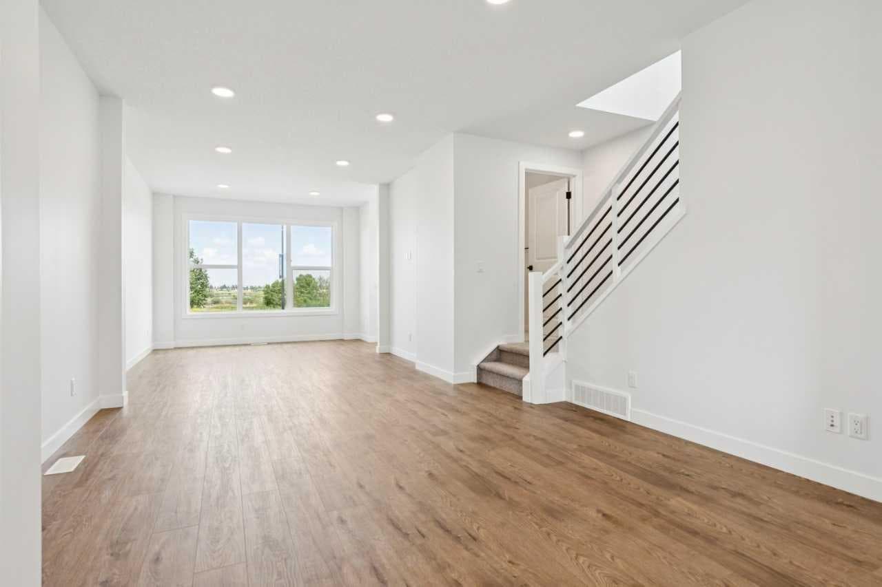 49 Silverton Glen Way SW