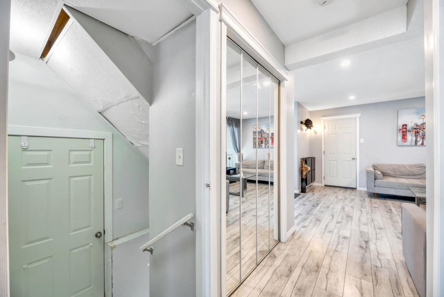 7 San Diego Manor NE