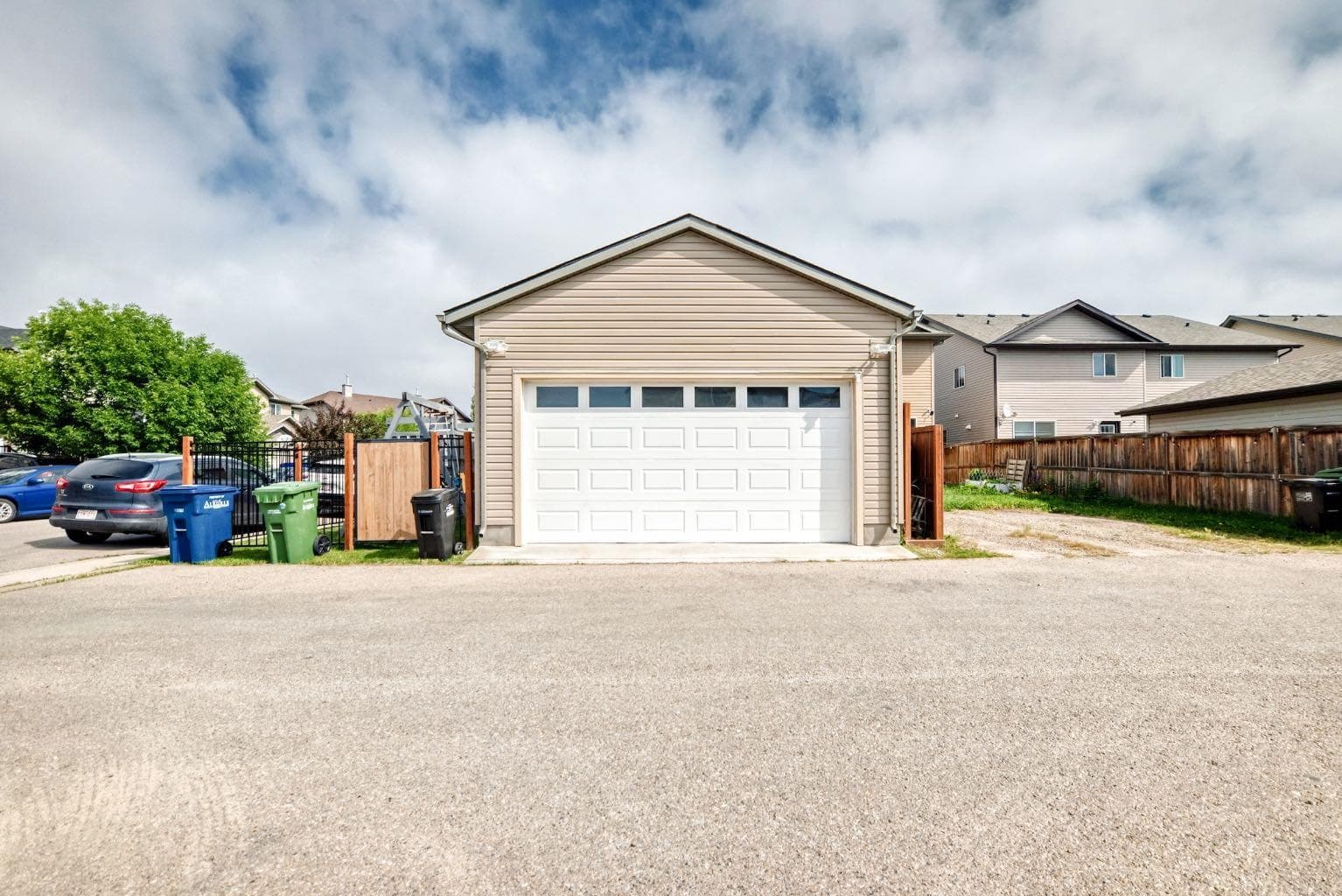 278 Luxstone Way SW
