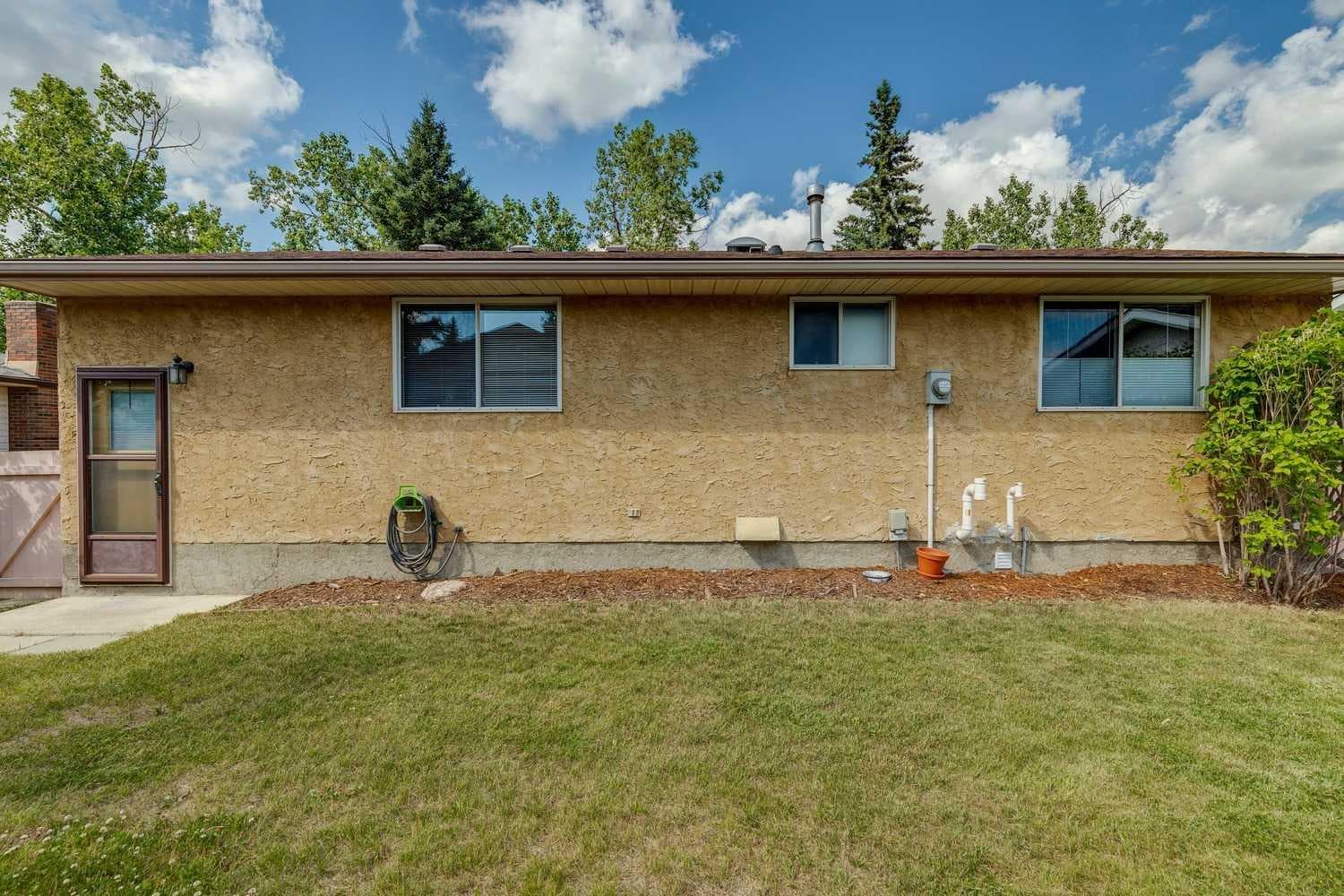11248 Braeside Drive SW