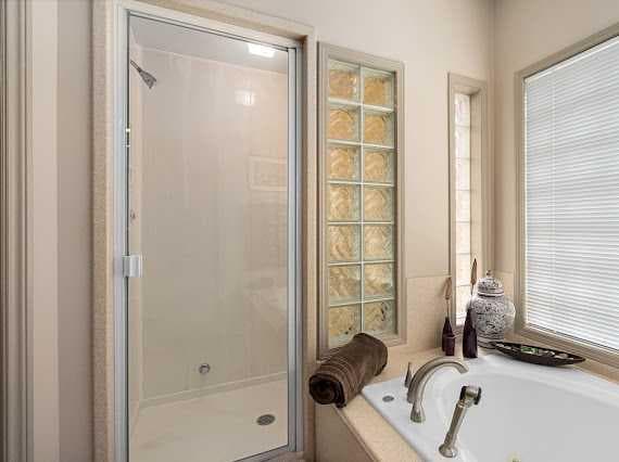 39 Baycrest Court SW