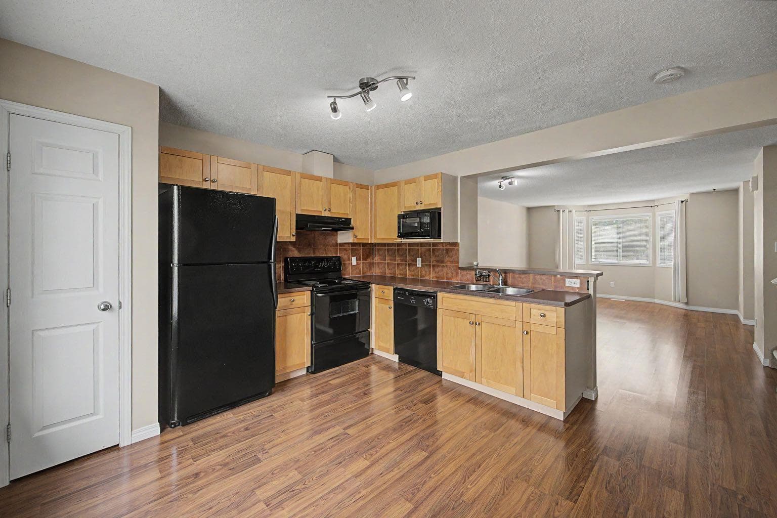 65 Royal Birch Villas NW