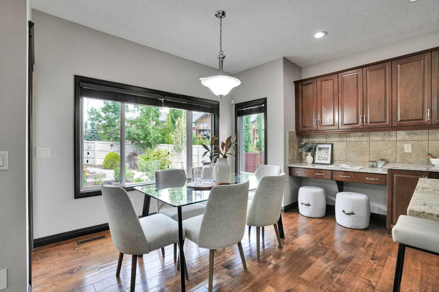 212 Everbrook Way SW