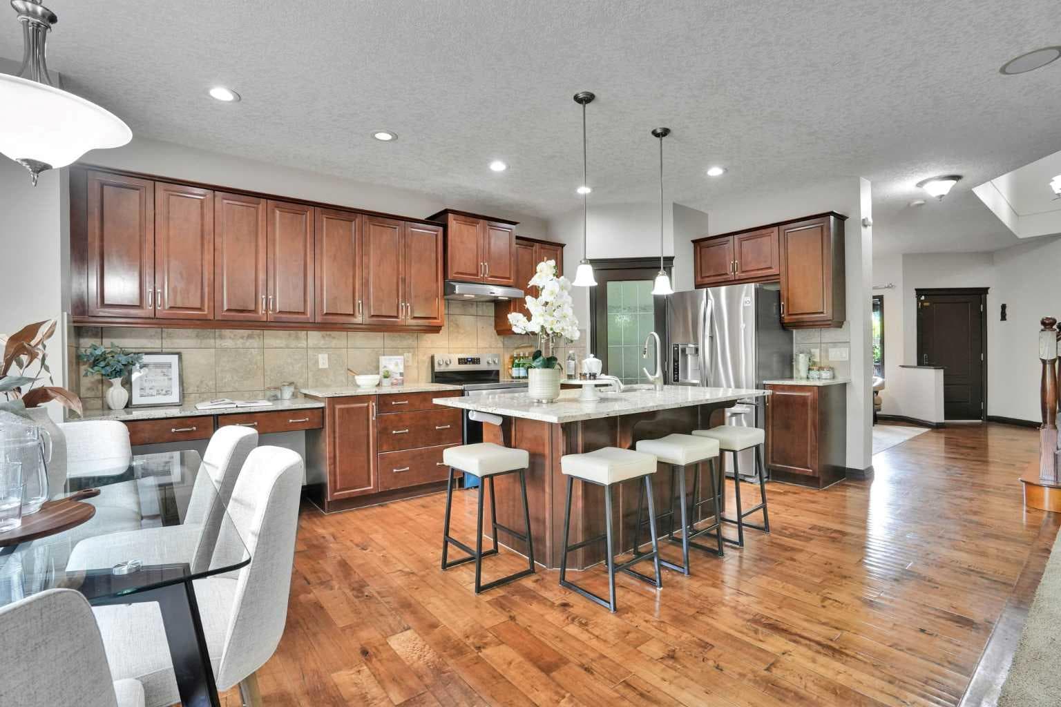 212 Everbrook Way SW