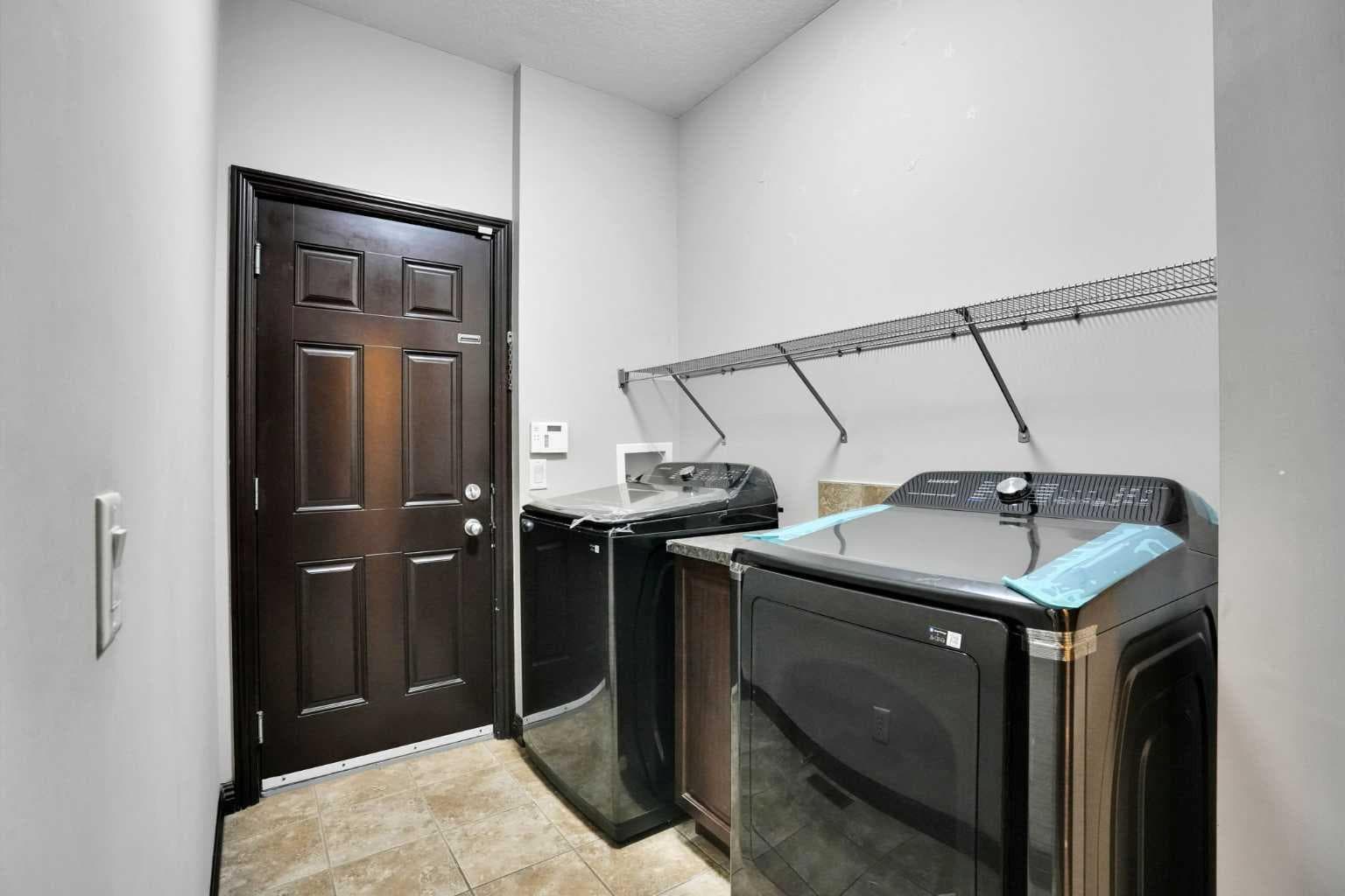 212 Everbrook Way SW