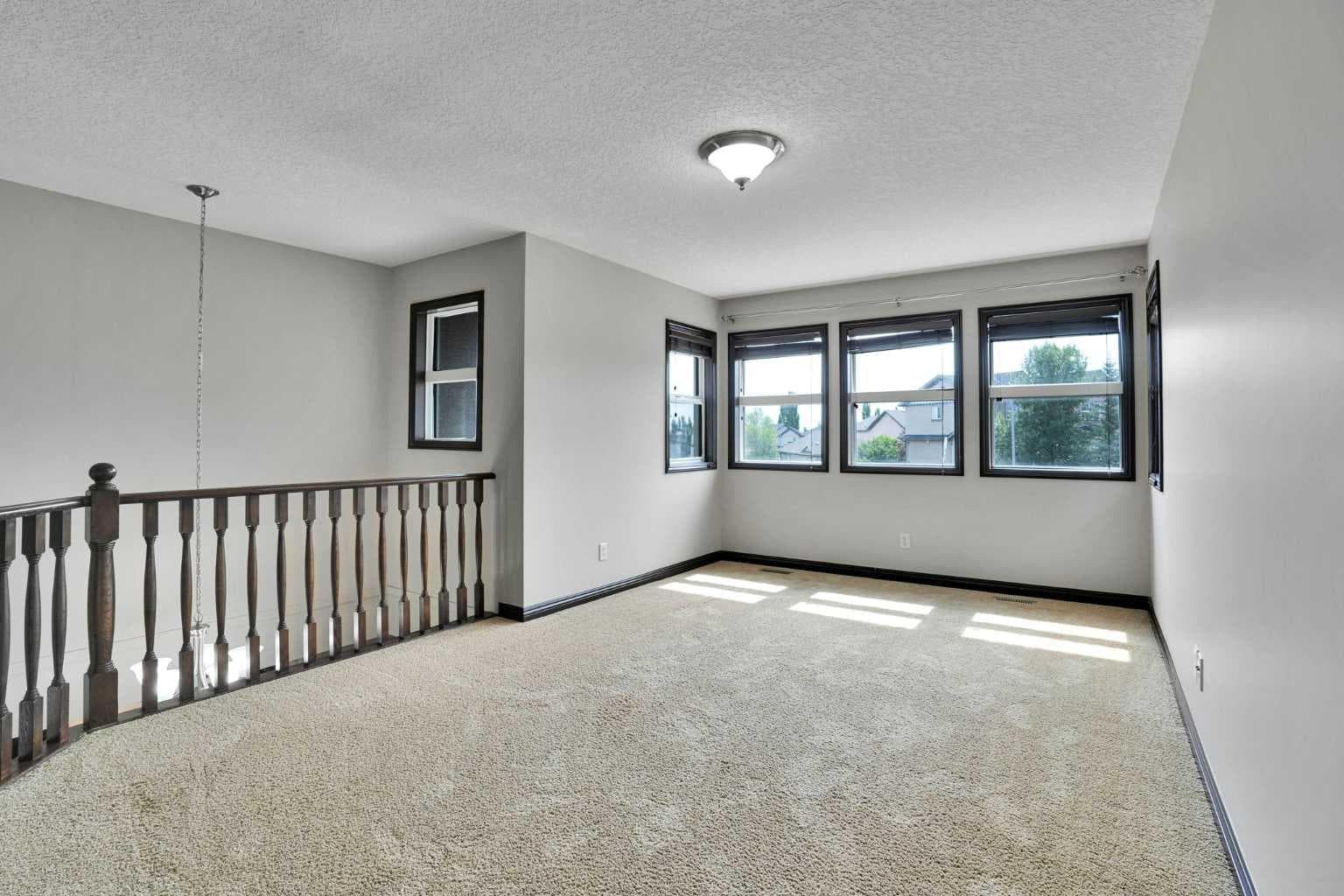212 Everbrook Way SW