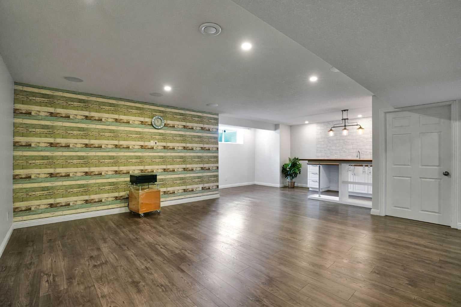 212 Everbrook Way SW