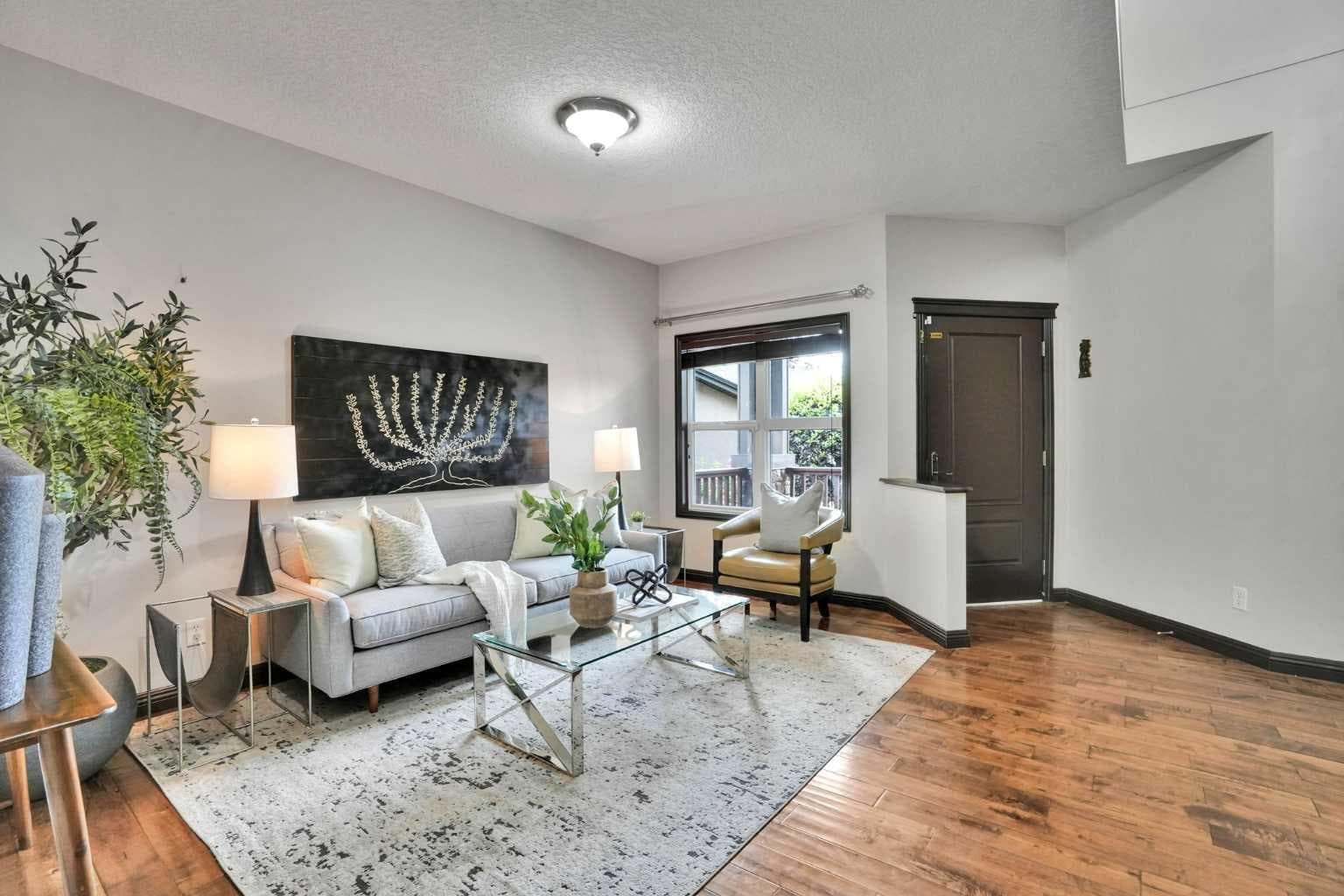 212 Everbrook Way SW