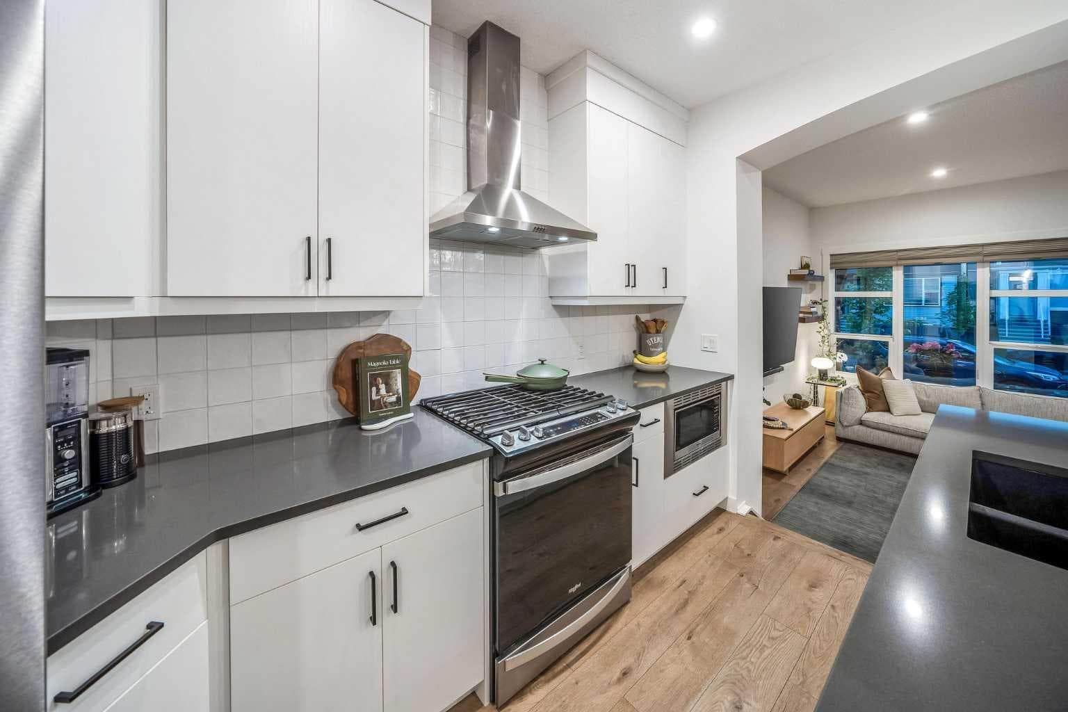 176 Seton Villas SE