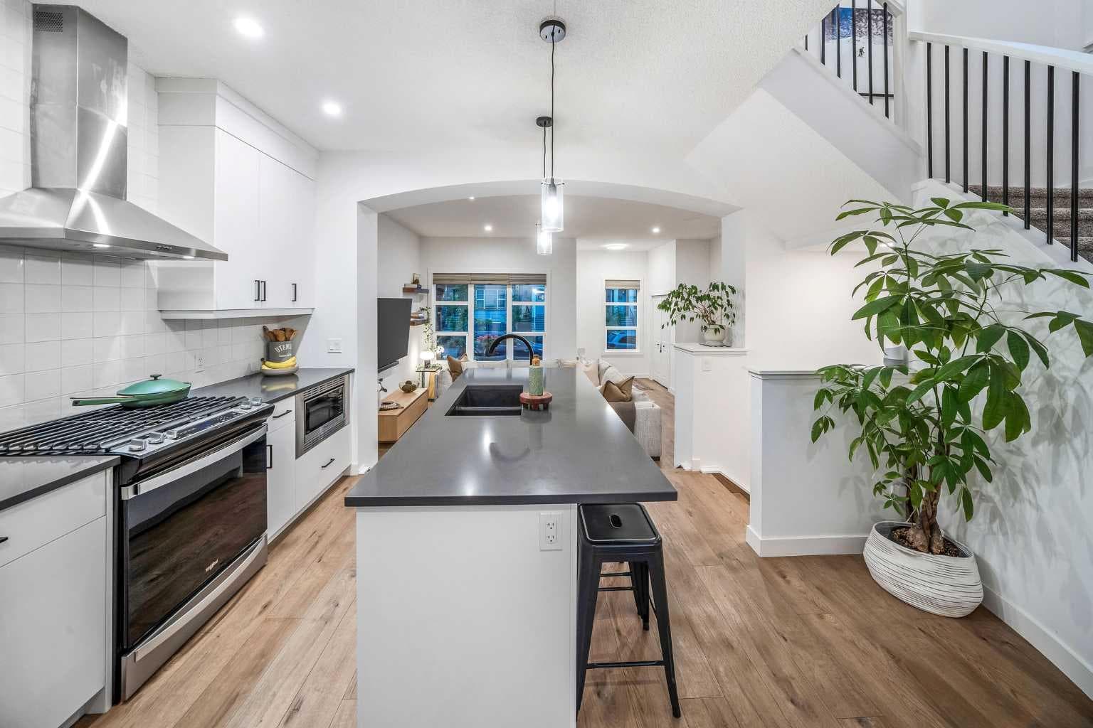 176 Seton Villas SE
