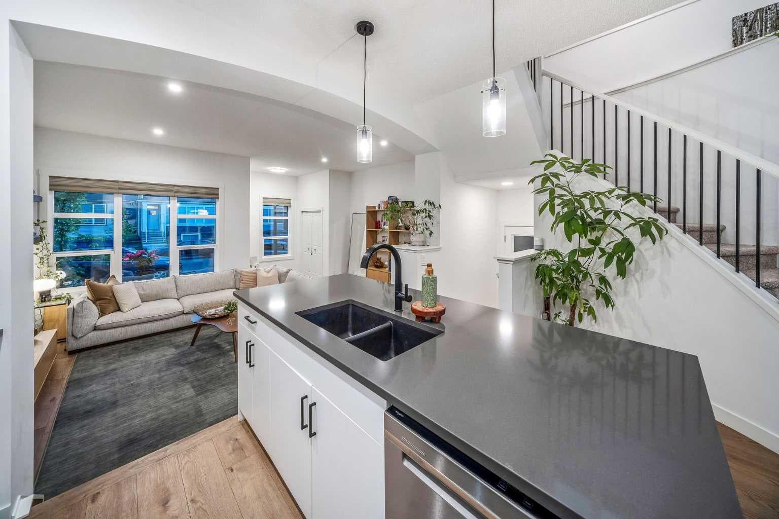 176 Seton Villas SE