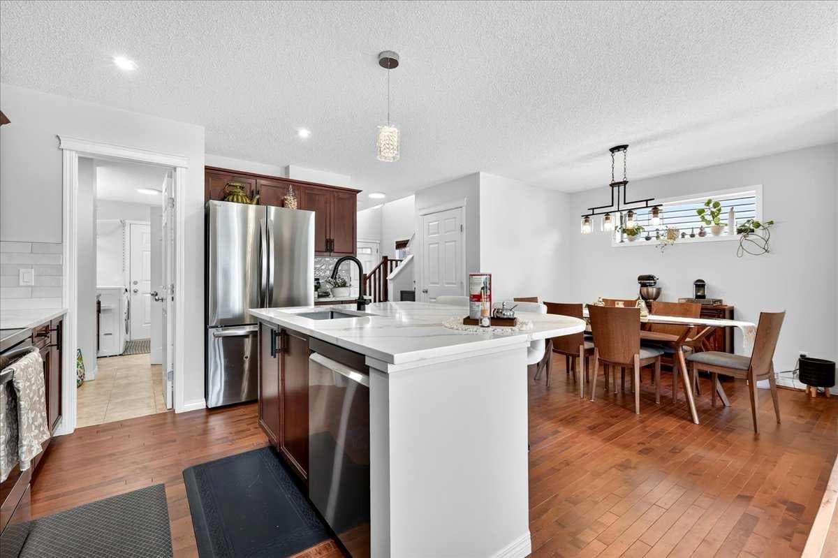 333 Bridleridge View SW