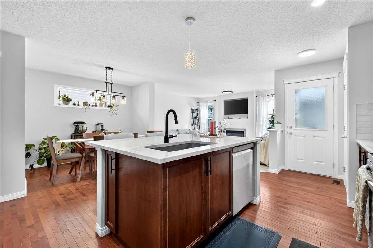 333 Bridleridge View SW