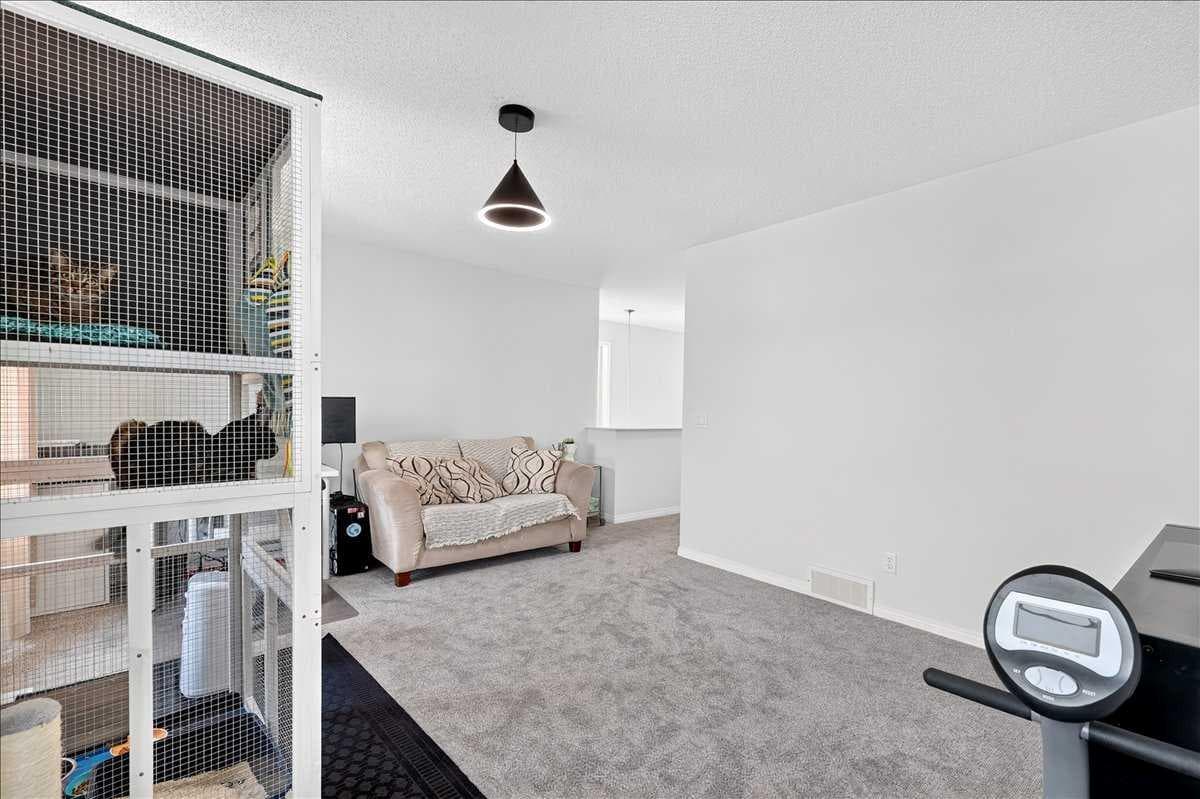 333 Bridleridge View SW