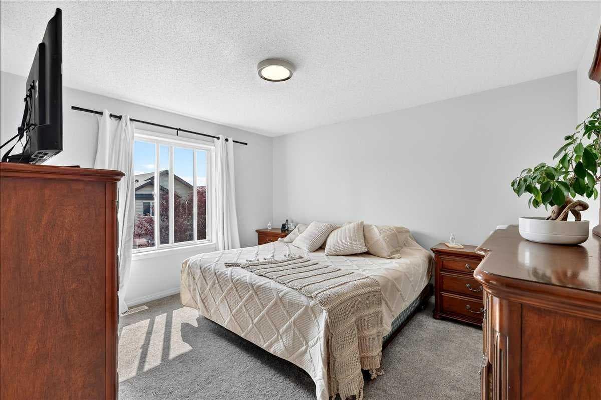 333 Bridleridge View SW
