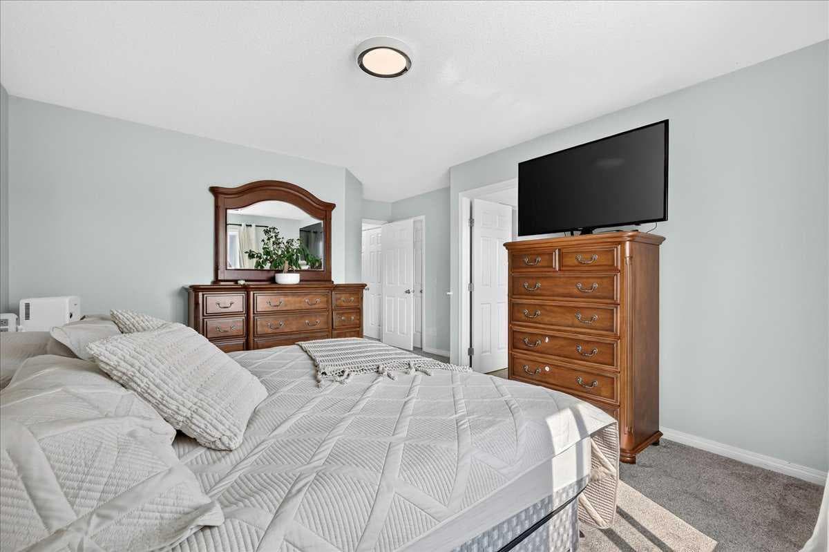 333 Bridleridge View SW