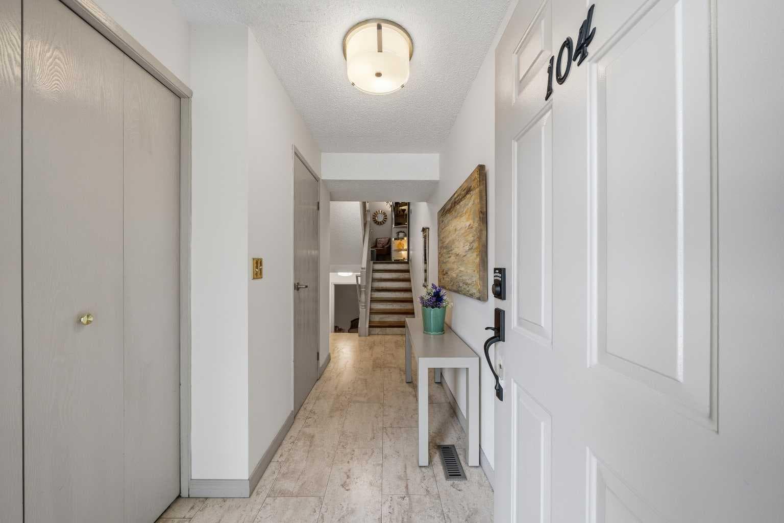 104, 23 Glamis Drive SW