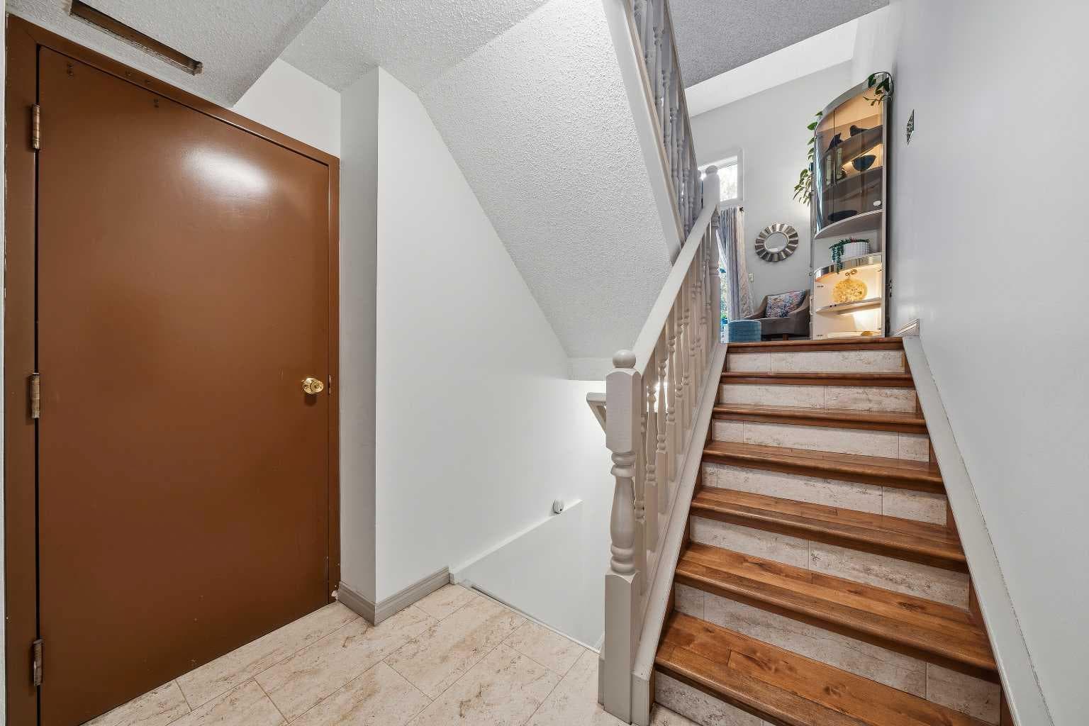 104, 23 Glamis Drive SW