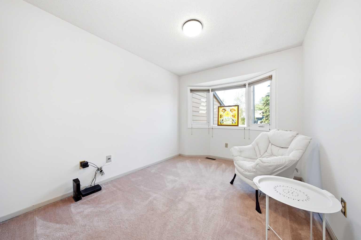 104, 23 Glamis Drive SW