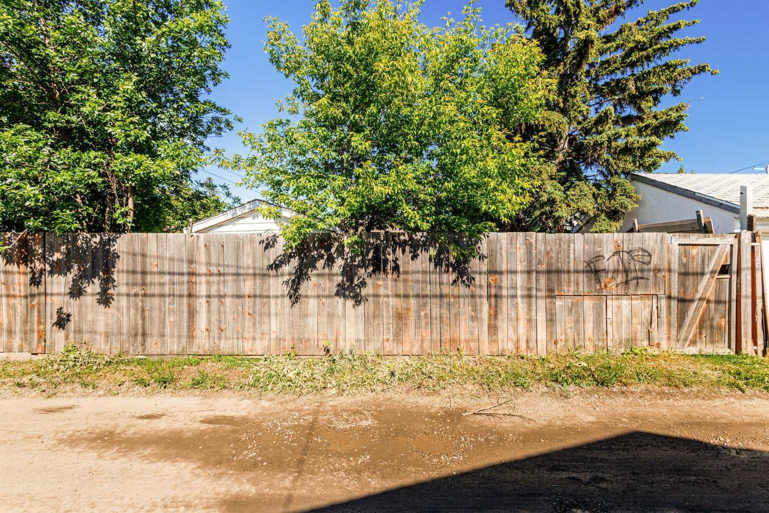 1831 43 Street SE