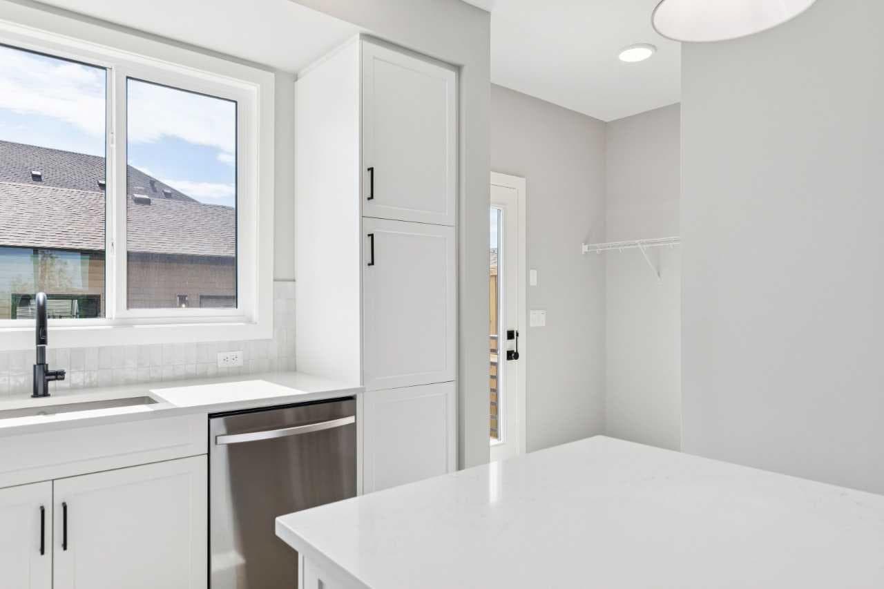45 Silverton Glen Way SW