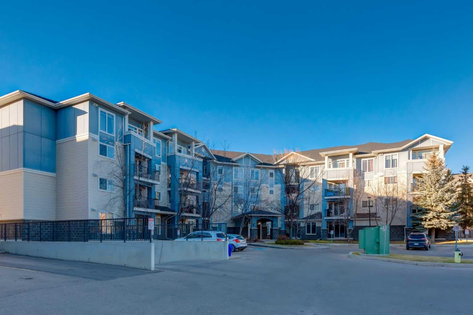 301, 108 Country Village Circle NE