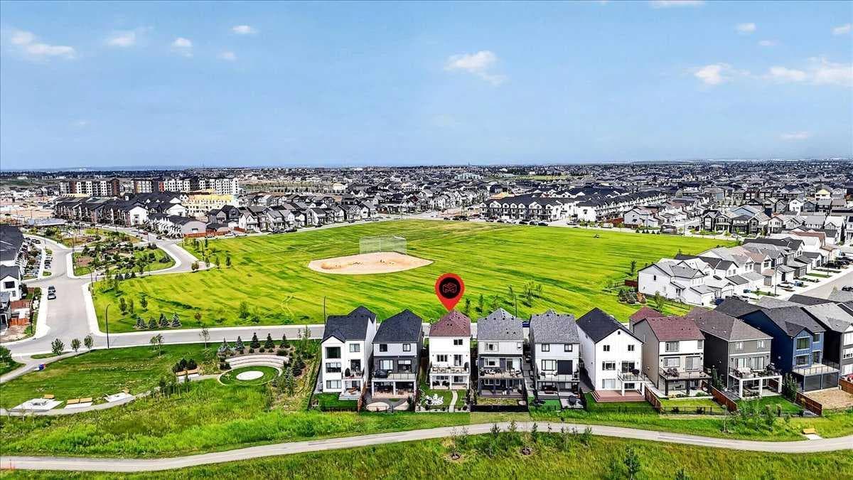 90 Savoy Landing SE