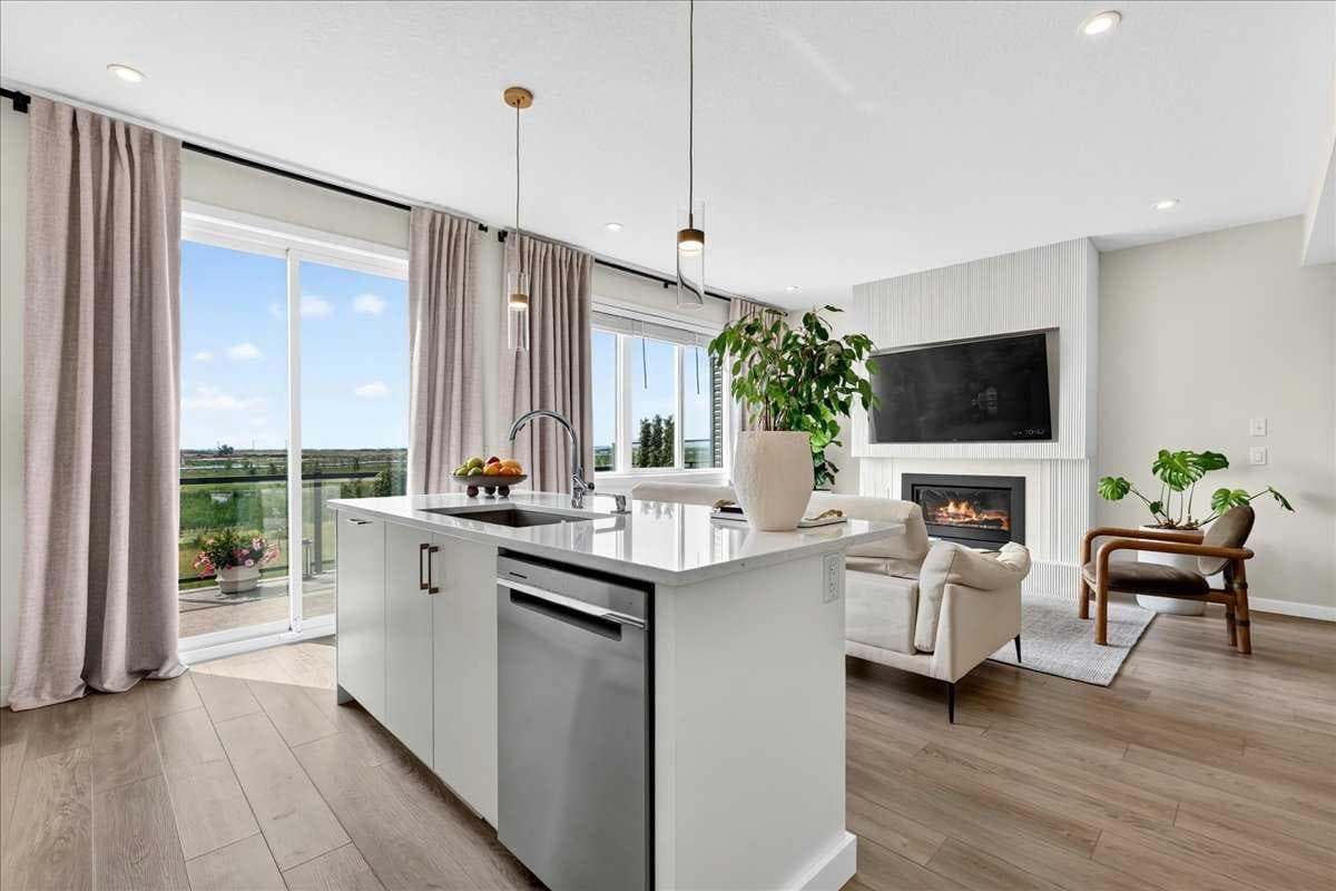 90 Savoy Landing SE