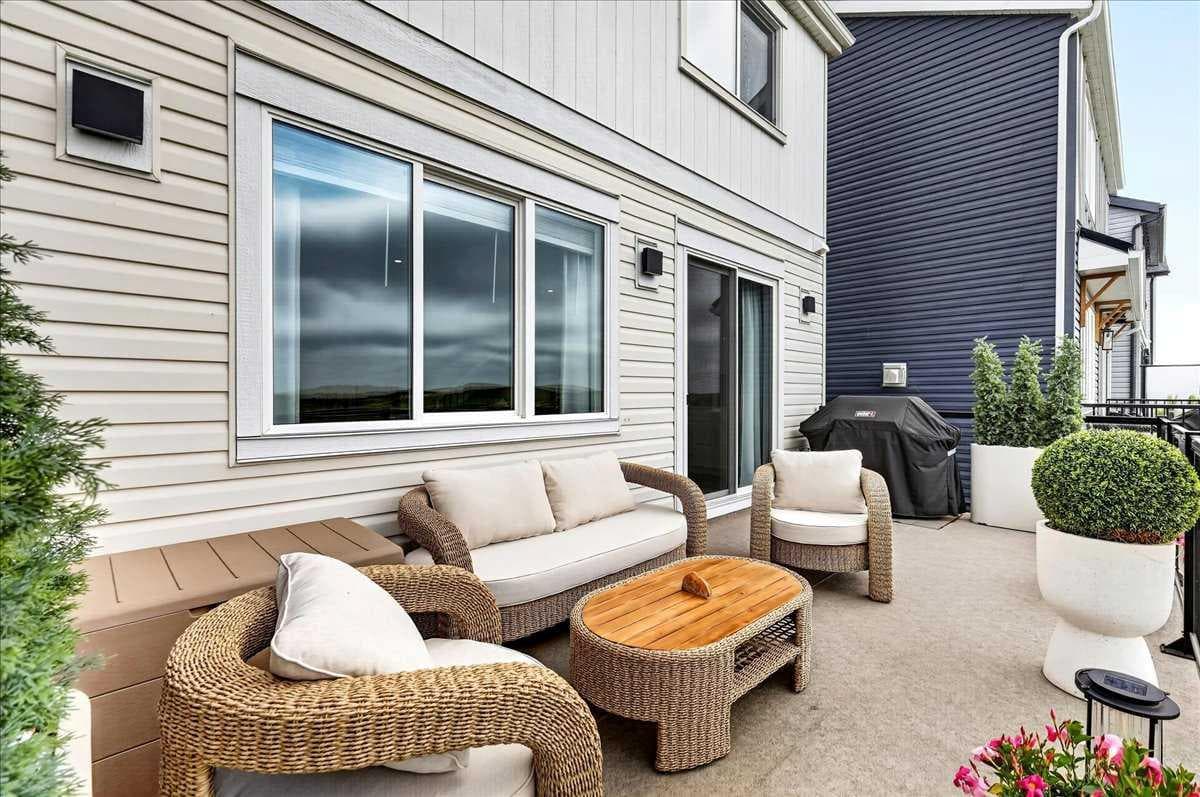 90 Savoy Landing SE