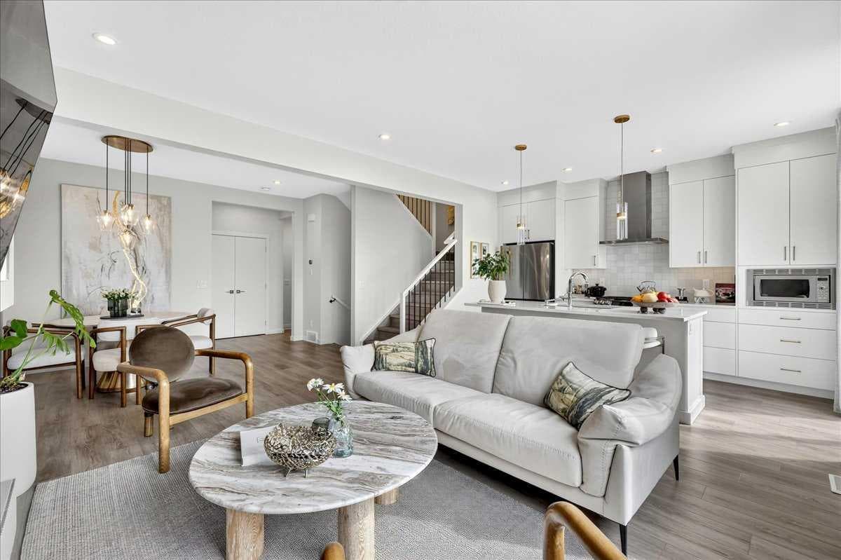 90 Savoy Landing SE