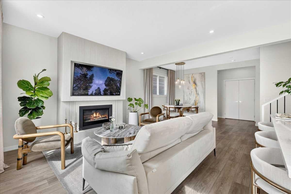90 Savoy Landing SE