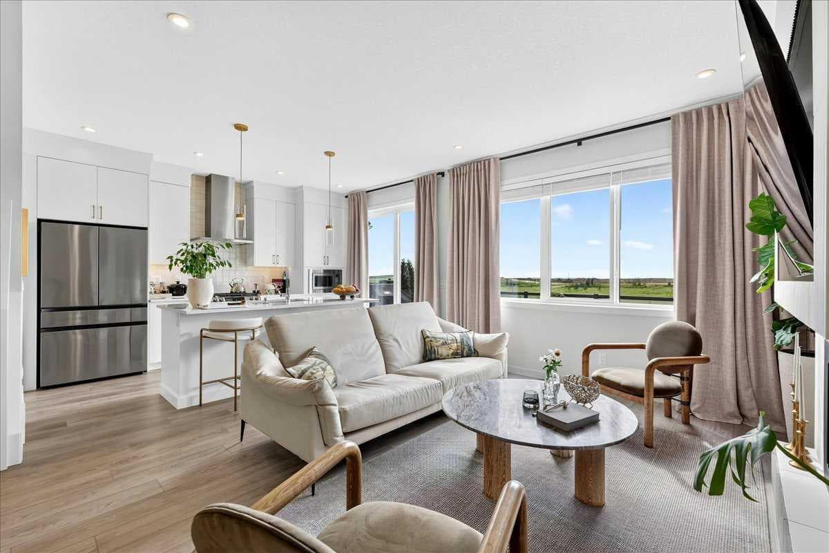 90 Savoy Landing SE
