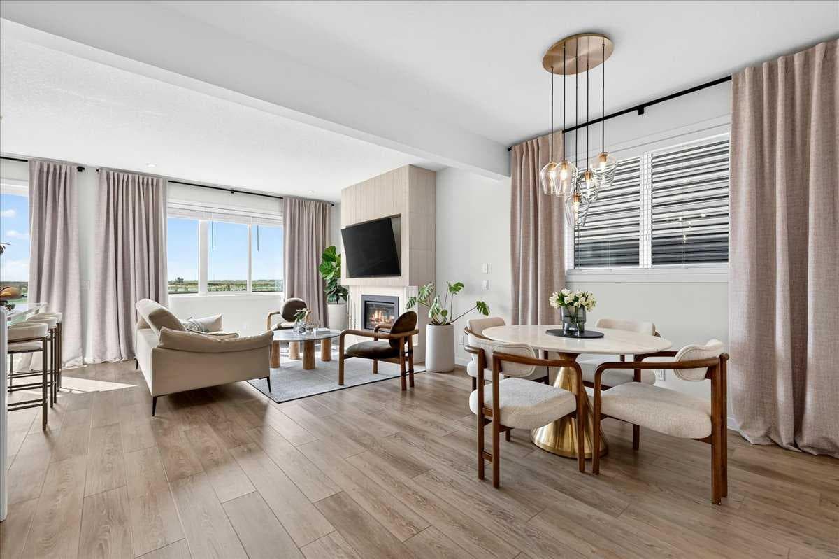 90 Savoy Landing SE