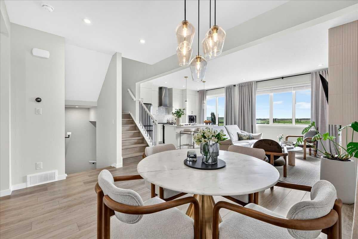 90 Savoy Landing SE